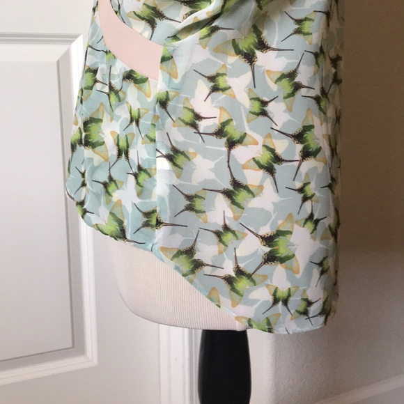 Lovely Cabi Sheer Hi-Lo Top - Picture 6 of 6